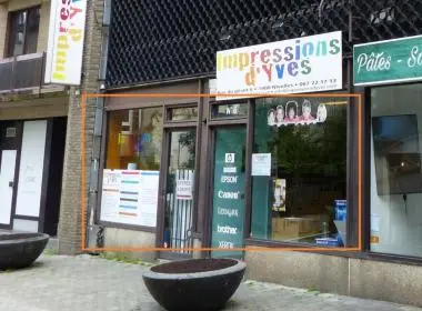 Rez-de-chaussée commerciaux à vendre à Nivelles