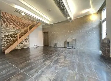 Rez-de-chaussée commerciaux à louer à Nivelles